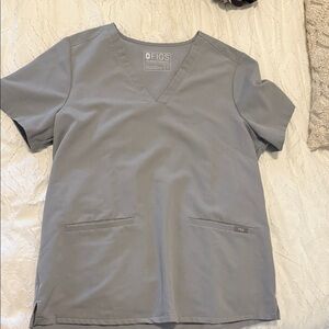 Figs Casma 3 Pocket Scrub Top